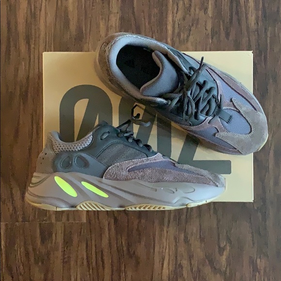 Yeezy Other - Adidas Yeezy Boost 700 Mauve sz 9.5